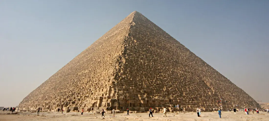 Entonces, ¿quiénes construyeron las pirámides?